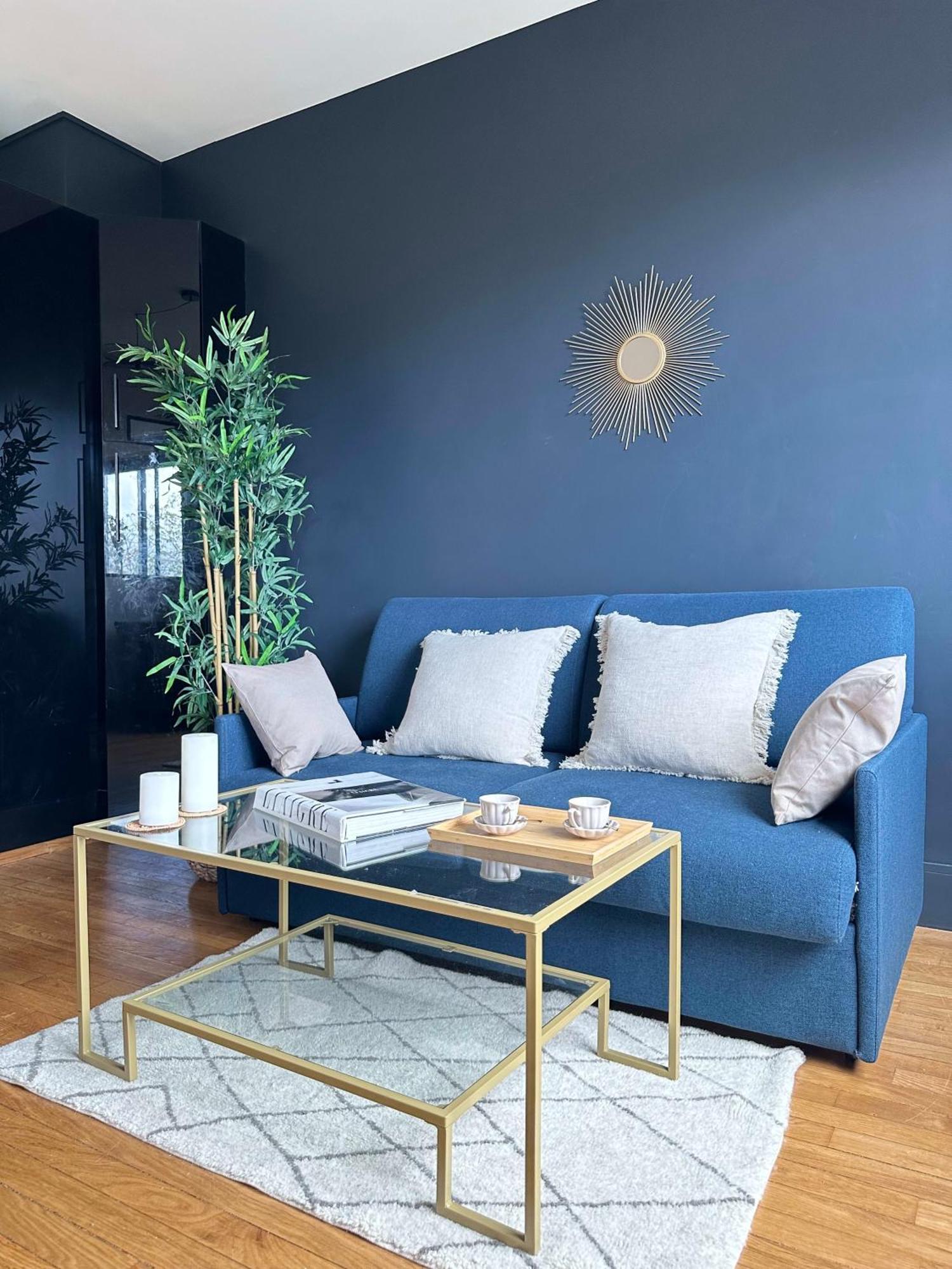 Stylish Apartment With A Balcony In Paris Bagian luar foto